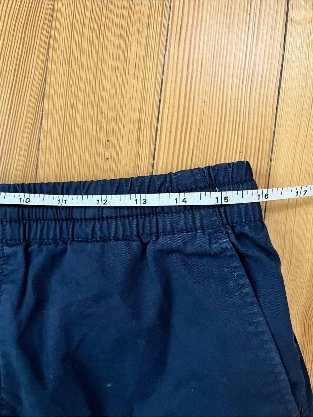 J. Crew Men’s Lightweight Navy Dock Shorts (M)